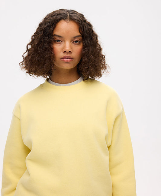 Essential Logo Crew Sweat | Pale Yellow