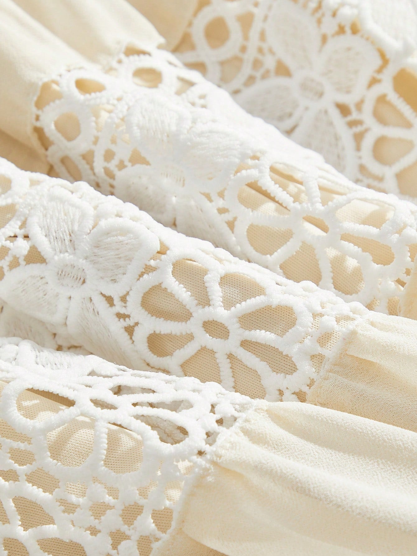 French Fashion Palace Hollow Splice Soft Lace Trim Maxi Dress